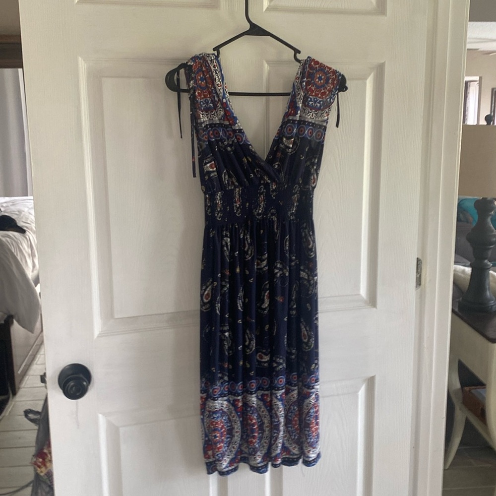 Sundress from Lilly  size S-M. Lays beautiful very flattering 97 poly 3 spandex